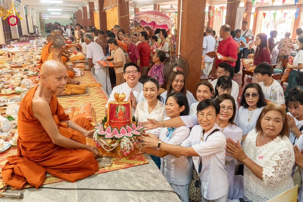 ภาพ No.168422:พิธีทอดกฐิน 4 วัด จ.ปราจีนบุรี โครงการกฐินสามัคคีทั่วไทย 30,000 วัด โดยคณะศิษยานุศิษย์วัดพระธรรมกาย บูชาธรรม 80 ปี หลวงพ่อธัมมชโย วันที่ 26-27 ตุลาคม พ.ศ. 2567