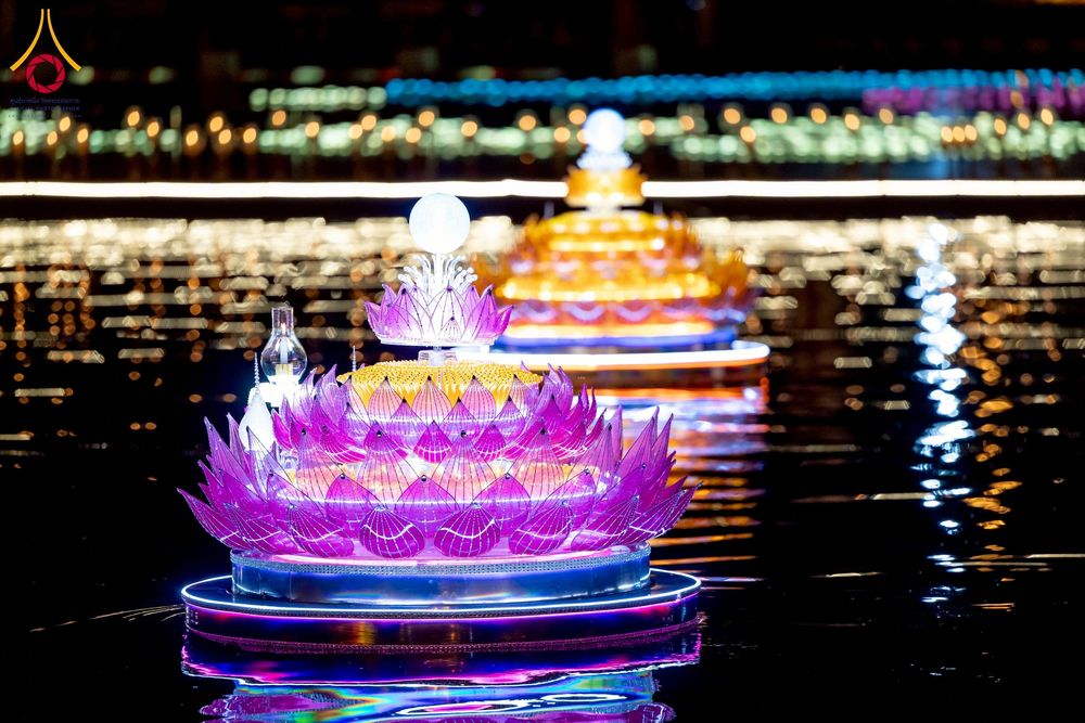 ภาพ No.266337:วันพุธที่ 5 พฤศจิกายน พ.ศ. 2568 (วันพระ ขึ้น 15 ค่ำ เดือน 12) พิธีลอยกระทงธรรม  ณ สระมหาเศรษฐีทะเลบุญ มหาวิหารพระมงคลเทพมุนี วัดพระธรรมกาย จ.ปทุมธานี