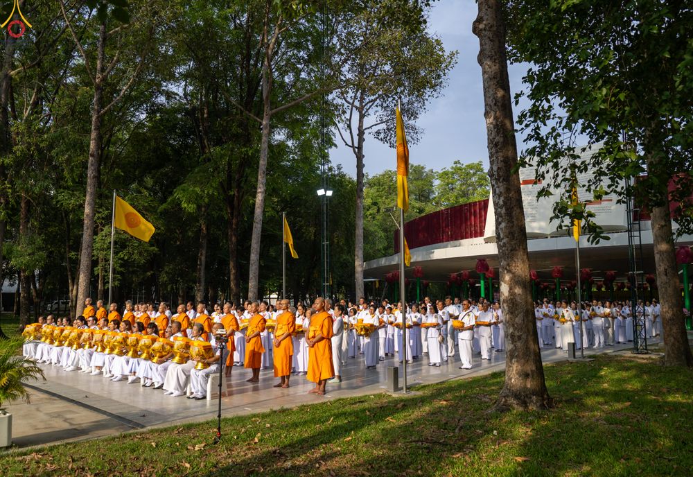 ภาพ No.328372:วันเสาร์ที่ 2 พฤษภาคม พ.ศ.2569 พิธีอุปสมบทสามเณรเตรียม DCI รุ่นที่ 23 ณ อุโบสถพระไตรปิฎก วัดพระธรรมกาย จังหวัดปทุมธานี