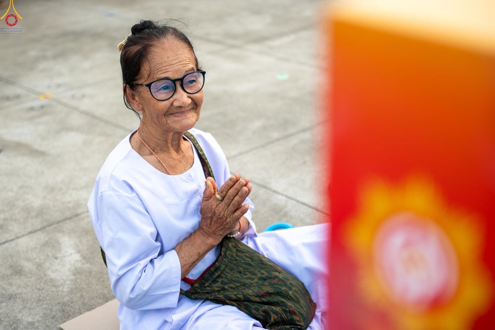 ภาพ No.324672:วันที่ 22 เมษายน พ.ศ.2569 (วันคุ้มครองโลก) บรรยากาศสาธุชน ในงานถวายมหาสังฆทาน 40,000 กว่าวัดทั่วประเทศ ณ ลานธรรม วัดพระธรรมกาย