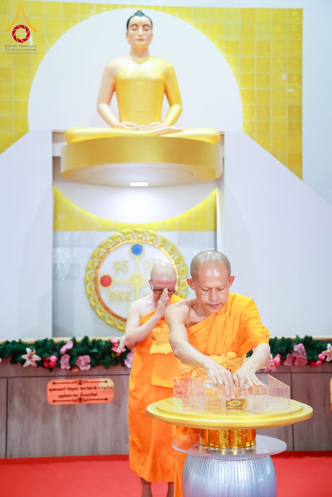 ภาพ No.315679:วันอาทิตย์ ที่ 22 มีนาคม พ.ศ. 2569 พิธีทอดผ้าป่าฉลองพระประธาน พิธีประดิษฐานพระบรมสารีริกธาตุในองค์พระประธาน พิธีจารึกชื่อบรรจุในแผ่นฌาน ณ ศูนย์ปฏิบัติธรรมสมุทรปราการ (บางบ่อ)