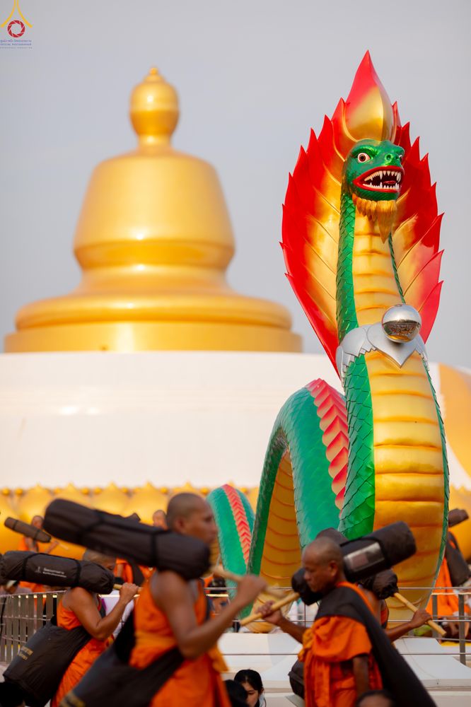 ภาพ No.299536:วันที่ 18 มกราคม พ.ศ. 2569 พิธีต้อนรับพระธรรมยาตรา (ภาพชุดที่ 2) ณ อนุสรณ์สถานลำดับที่ 5  สถานที่เผยแผ่วิชชาธรรมกายครั้งแรก อนุสรณ์สถานบางปลา วัดบางปลา อำเภอบางเลน จังหวัดนครปฐม ในโครงการธรรมยาตรา กตัญญูบูชา มหาปูชนียาจารย์ พระมงคลเทพมุนี(สด จนฺทสโร) พระ