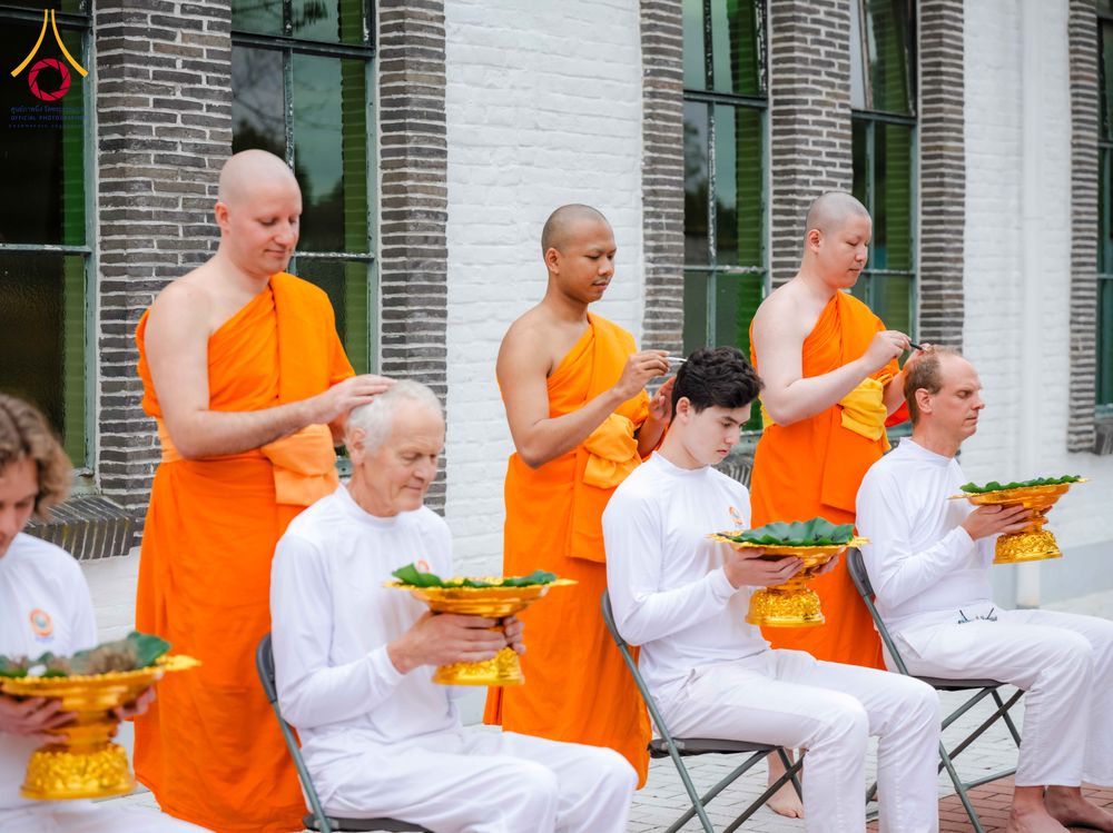 ภาพ No.336665:วันศุกร์ที่ 12 มิถุนายน พ.ศ. 2569 พิธีตัดปอยผมและพิธีปลงผมนาคธรรมทายาท  ภาคพื้นยุโรป รุ่นที่ 11   ณ วัดพระธรรมกายเบลเยียม ประเทศเบลเยียม
