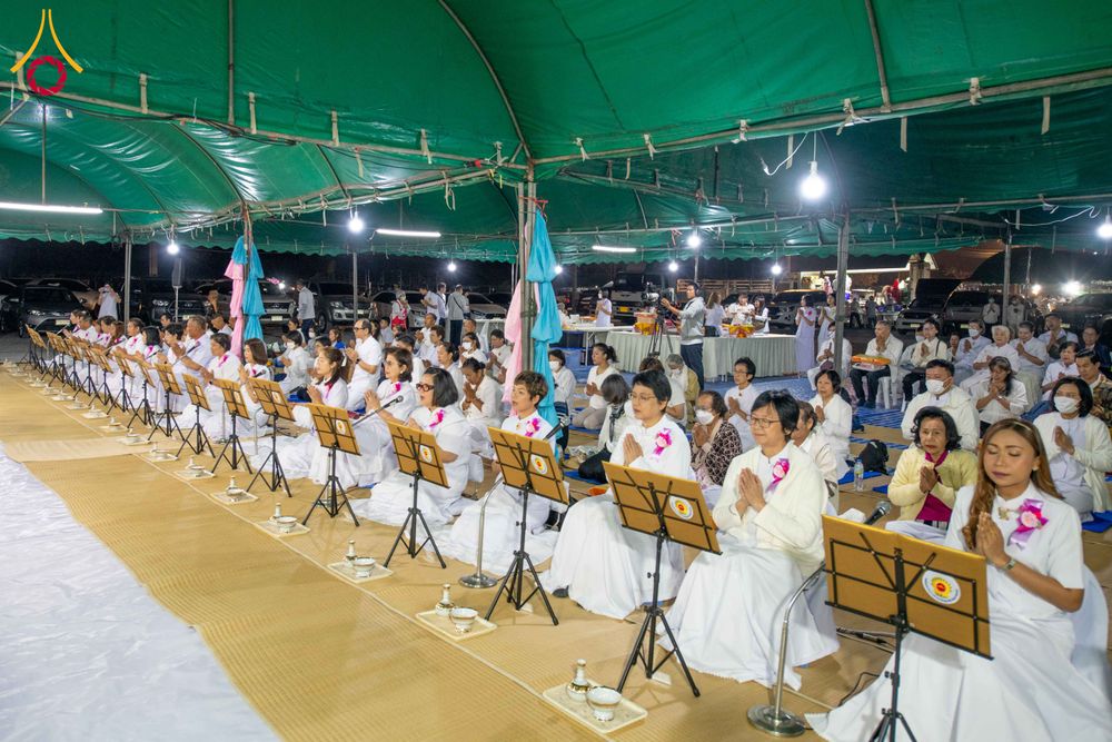 ภาพ No.301050:วันที่ 23 มกราคม พ.ศ. 2569 พิธีถวายภัตตาหารเป็นสังฆทาน แด่พระธรรมยาตรา ณ อนุสรณ์สถานบางปลา วัดบางปลา อำเภอบางเลน จังหวัดนครปฐม ในโครงการธรรมยาตรา กตัญญูบูชา มหาปูชนียาจารย์ พระมงคลเทพมุนี(สด จนฺทสโร) พระผู้ปราบมาร อนุสรณ์สถาน 7 แห่ง ปีที่ 14