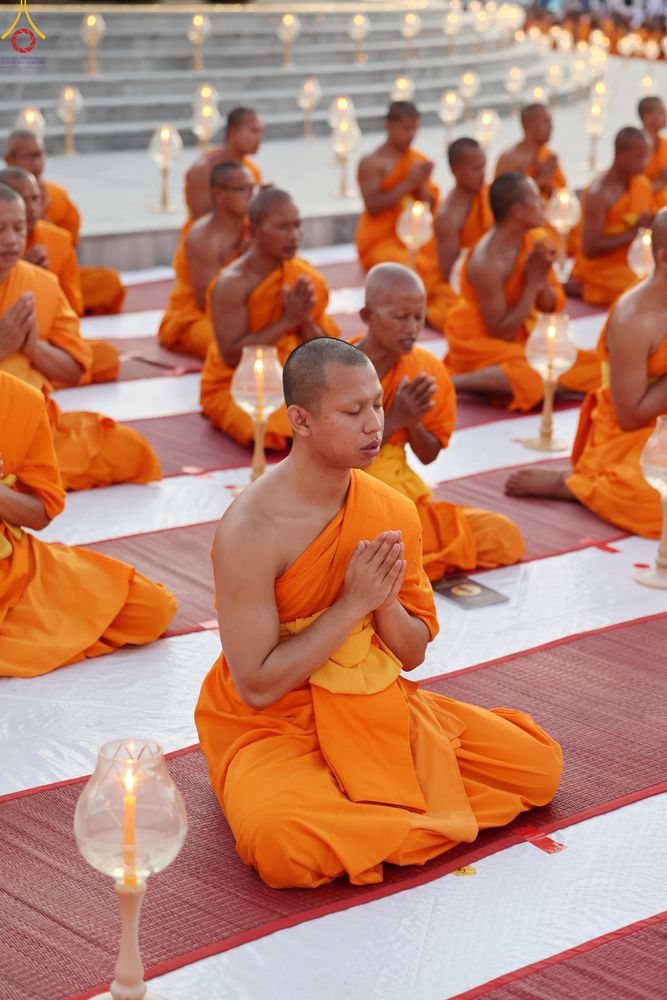 ภาพ No.302216:วันที่ 23 มกราคม พ.ศ. 2569 พิธีจุดประทีปธรรมถวายเป็นพุทธบูชา (ภาพชุดที่ 2) และบูชาธรรมมหาปูชนียาจารย์  ณ อนุสรณ์สถานลำดับที่ 5 สถานที่เผยแผ่วิชชาธรรมกายครั้งแรก อนุสรณ์สถานบางปลา วัดบางปลา อำเภอบางเลน จังหวัดนครปฐม ในโครงการธรรมยาตรา กตัญญูบูชา มหาปูชนีย