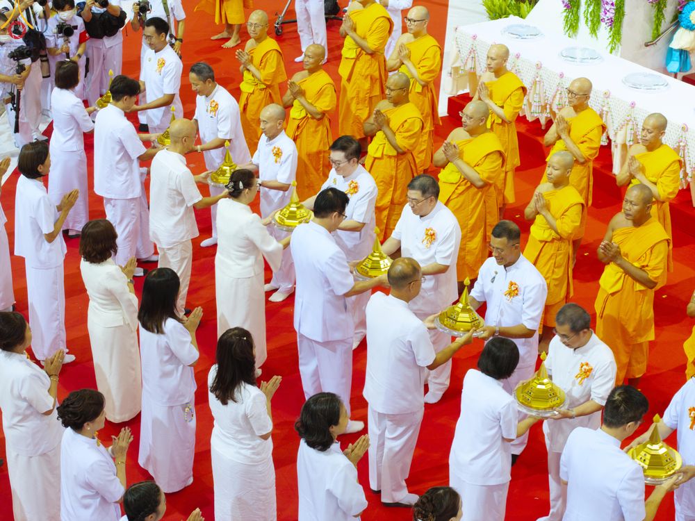ภาพ No.341929:วันพุธที่ 29 กรกฎาคม พ.ศ. 2569 พิธีประดิษฐานพระบรมสารีริกธาตุภายในเกศดอกบัวตูมองค์พระธรรมกายเพื่ออัญเชิญไปประดิษฐาน  วัดพุทธสันติวัน ธรรมชัย เมืองนาคปูร์ รัฐมหาราษฏระ ประเทศอินเดีย ณ  วัดพระธรรมกาย จ.ปทุมธานี