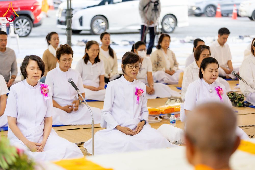 ภาพ No.289835:วันที่ 8 มกราคม พ.ศ. 2569 พิธีถวายภัตตาหารเป็นสังฆทาน แด่พระธรรมยาตรา ณ อนุสรณ์สถานคลองบางนางแท่น อ.สามพราน จ.นครปฐม ในโครงการธรรมยาตรา กตัญญูบูชา มหาปูชนียาจารย์ พระมงคลเทพมุนี(สด จนฺทสโร) พระผู้ปราบมาร อนุสรณ์สถาน 7 แห่ง ปีที่ 14