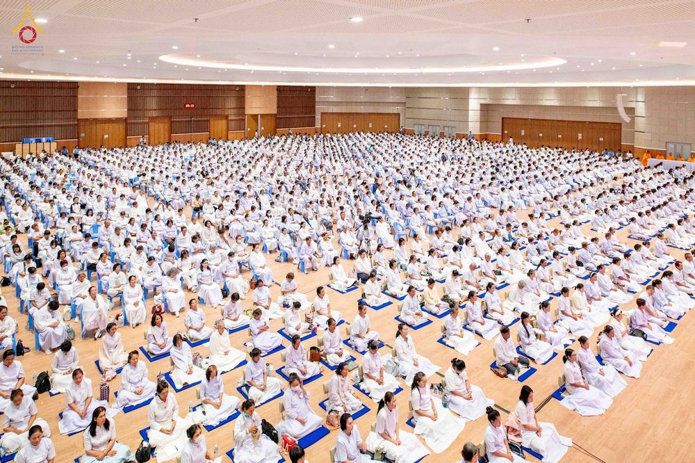 ภาพ No.344386:วันที่ 21-23 สิงหาคม พ.ศ. 2569 สัมมนารวมใจผู้นำบุญ บูชาธรรม 82 ปี หลวงพ่อธัมมชโย รุ่นที่ 1 กฐินสามัคคีทั่วไทย 30,000 วัด โครงการอุปสมบทบูชาธรรมมหาปูชนียาจารย์ 3,000 รูป  ณ ศูนย์ปฏิบัติธรรมเวิล์ดพีช วัลเล่ย์ จ.นครราชสีมา