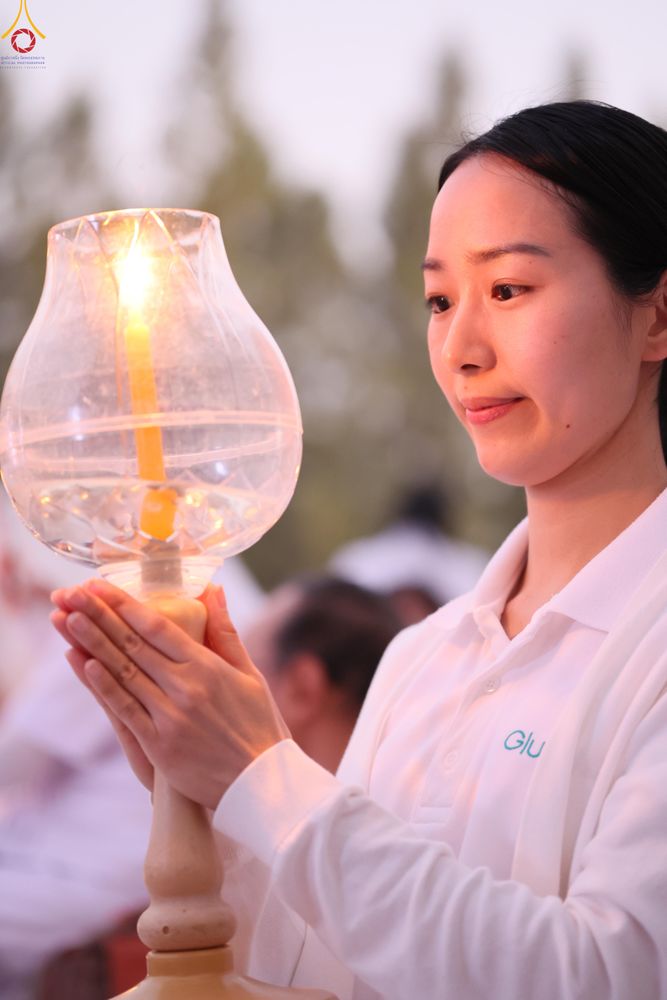 ภาพ No.292109:วันที่ 10 มกราคม พ.ศ. 2569 พิธีจุดประทีปถวายเป็นพุทธบูชา และบูชาธรรมมหาปูชนียาจารย์  ณ อนุสรณ์สถานคลองบางนางแท่น อ.สามพราน จ.นครปฐม ในโครงการธรรมยาตรา กตัญญูบูชา มหาปูชนียาจารย์ พระมงคลเทพมุนี(สด จนฺทสโร) พระผู้ปราบมาร อนุสรณ์สถาน 7 แห่ง ปีที่ 14