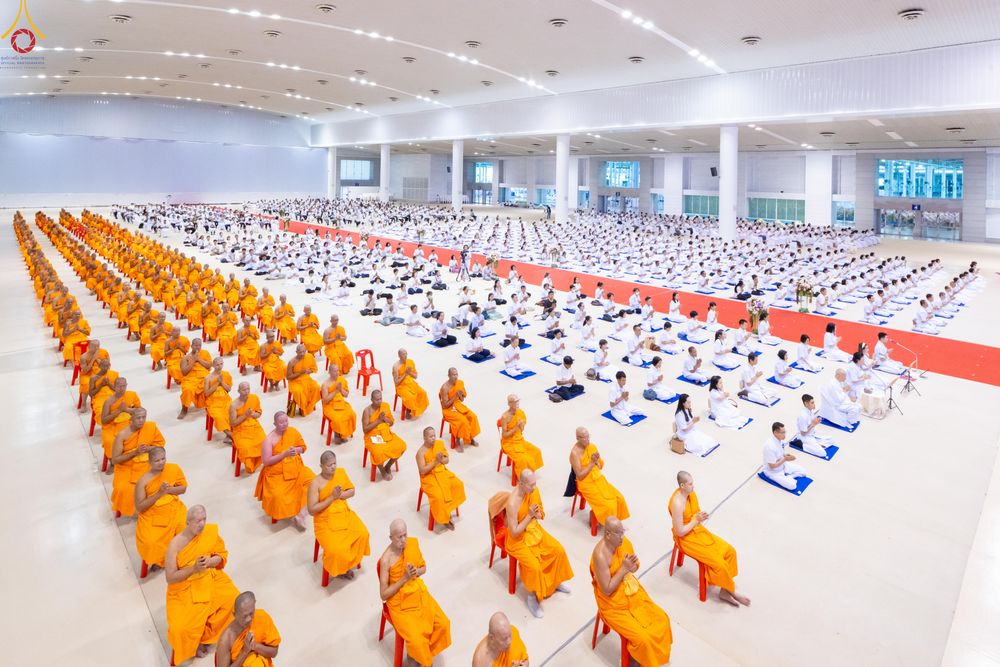 ภาพ No.339640:วันที่ 18 กรกฎาคม พ.ศ.2569 วันมหารำลึก ครั้งที่ 36 ณ ห้องแก้วสารพัดนึก 1 วัดพระธรรมกาย