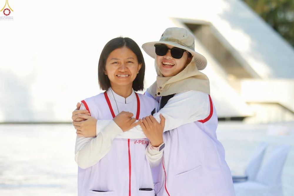 ภาพ No.300561:ภาพเบื้องหลังอาสาสมัครรวมใจ ชุดที่ 3 ในโครงการธรรมยาตรา กตัญญูบูชา มหาปูชนียาจารย์ พระมงคลเทพมุนี(สด จนฺทสโร) พระผู้ปราบมาร อนุสรณ์สถาน 7 แห่ง ปีที่ 14