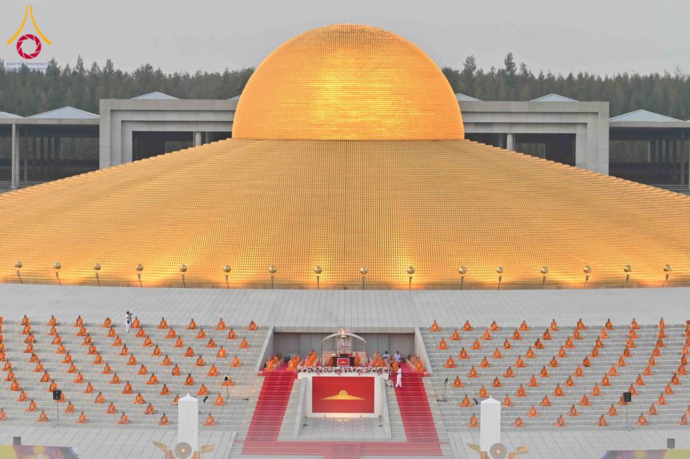 ภาพ No.312121:วันอังคารที่ 3 มีนาคม พ.ศ.2569 พิธีเวียนประทักษิณและจุดมาฆประทีป ณ ลานธรรมพระมหาธรรมกายเจดีย์ วัดพระธรรมกาย