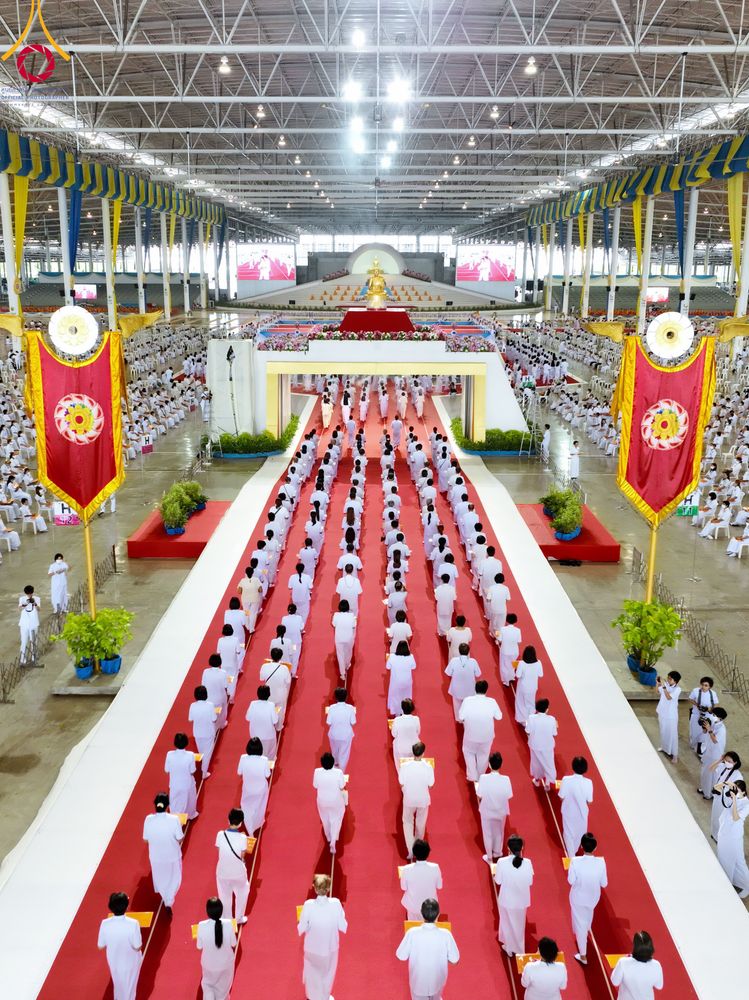 ภาพ No.89993:พิธีปฎิบัติธรรมและพิธีทอดผ้าป่าสมทบกฐินครั้งที่ 3 เนื่องใน 139 ปี วันคล้ายวันเกิดด้วยรูปกายเนื้อ พระมงคลเทพมุนี (สด จนฺทสโร) พระผู้ปราบมาร วันอังคารที่ 10 ตุลาคม พ.ศ. 2566 ณ วัดพระธรรมกาย จ.ปทุมธานี