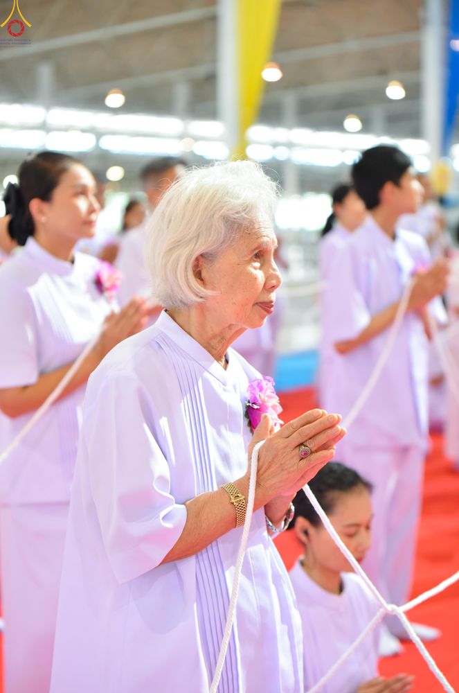 ภาพ No.286310:วันอาทิตย์ที่ 13 กรกฎาคม พ.ศ.2568 พิธีปฎิบัติธรรม และพิธีจุดเทียนใจ ไฟนิรันดร์ อนันตชัย ณ สภาธรรมกายสากล วัดพระธรรมกาย