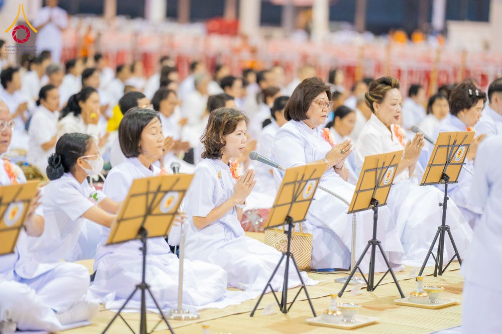 ภาพ No.279052:วันที่ 2 มกราคม พ.ศ.2569 พิธีถวายภัตตาหารเป็นสังฆทาน แด่พระธรรมยาตรา ณ วัดพระธรรมกาย ปทุมธานี ในโครงการธรรมยาตรา กตัญญูบูชา มหาปูชนียาจารย์ พระมงคลเทพมุนี(สด จนฺทสโร) พระผู้ปราบมาร อนุสรณ์สถาน 7 แห่ง ปีที่ 14