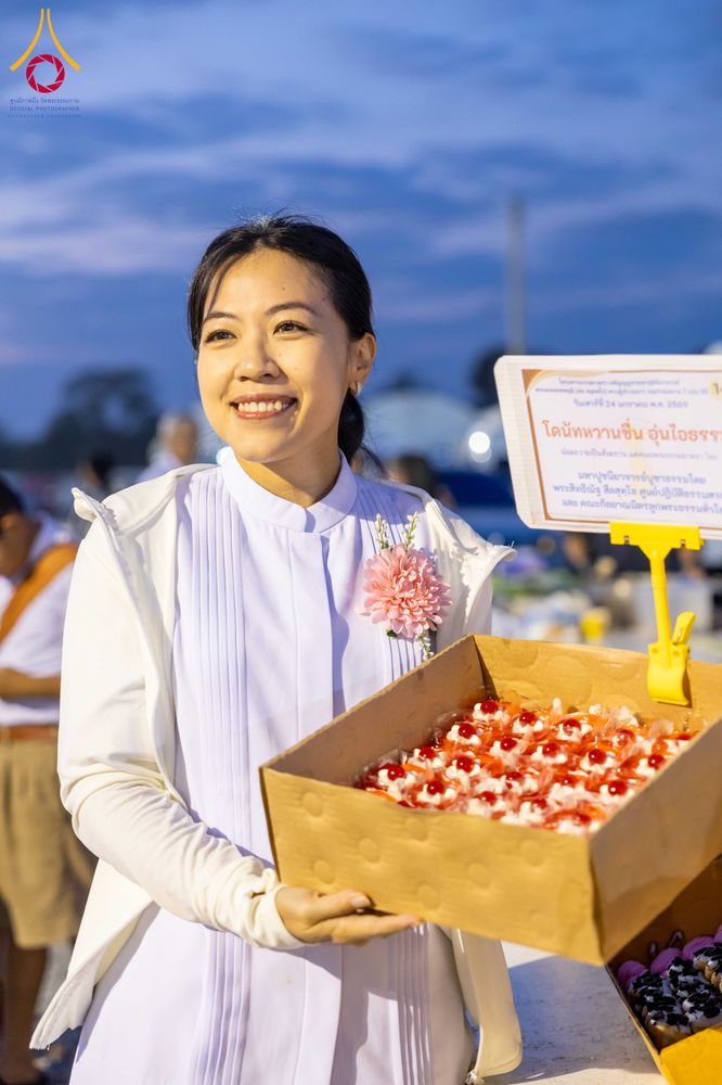 ภาพ No.301750:วันที่ 24 มกราคม พ.ศ. 2569 พิธีถวายภัตตาหารเป็นสังฆทาน แด่พระธรรมยาตรา ณ อนุสรณ์สถานบางปลา วัดบางปลา อำเภอบางเลน จังหวัดนครปฐม ในโครงการธรรมยาตรา กตัญญูบูชา มหาปูชนียาจารย์ พระมงคลเทพมุนี(สด จนฺทสโร) พระผู้ปราบมาร อนุสรณ์สถาน 7 แห่ง ปีที่ 14