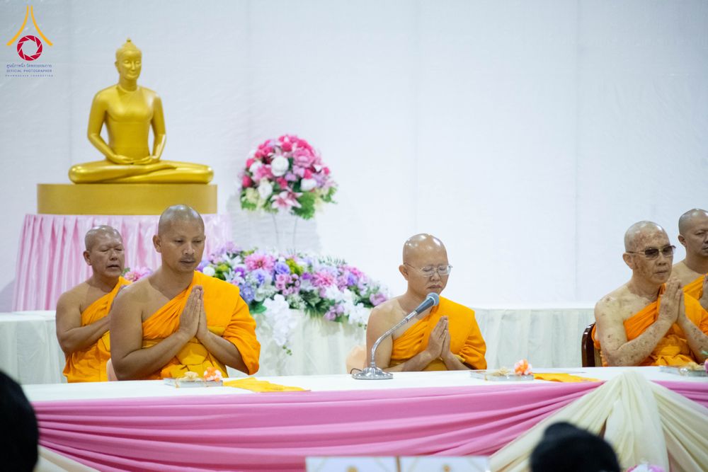 ภาพ No.279041:วันที่ 2 มกราคม พ.ศ.2569 พิธีถวายภัตตาหารเป็นสังฆทาน แด่พระธรรมยาตรา ณ วัดพระธรรมกาย ปทุมธานี ในโครงการธรรมยาตรา กตัญญูบูชา มหาปูชนียาจารย์ พระมงคลเทพมุนี(สด จนฺทสโร) พระผู้ปราบมาร อนุสรณ์สถาน 7 แห่ง ปีที่ 14