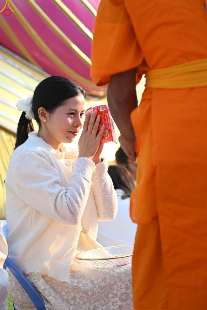 ภาพ No.294533:วันที่ 14 มกราคม พ.ศ. 2569 พิธีตักบาตรพระธรรมยาตรา ณ วัดสองพี่น้อง ต.ต้นตาล อ.สองพี่น้อง จ.สุพรรณบุรี ในโครงการธรรมยาตรา กตัญญูบูชา มหาปูชนียาจารย์ พระมงคลเทพมุนี(สด จนฺทสโร) พระผู้ปราบมาร อนุสรณ์สถาน 7 แห่ง ปีที่ 14