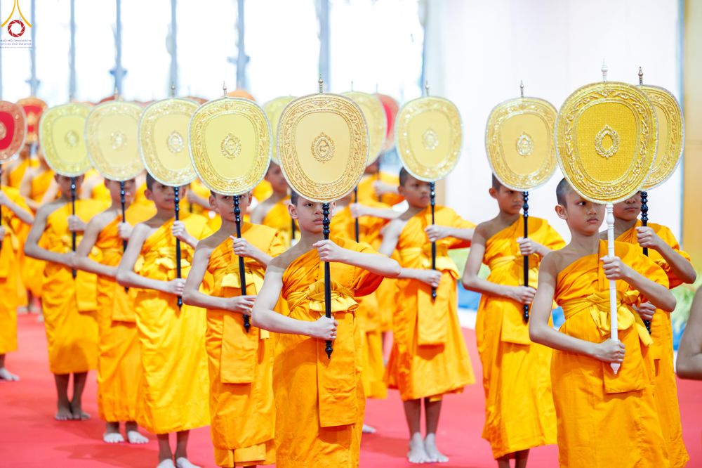 ภาพ No.338925:วันอาทิตย์ที่ 12 กรกฎาคม พ.ศ.2569 พิธีมุทิตาผู้สอบได้เปรียญธรรม ประโยค 1-2 ถึง ป.ธ.9 และ บ.ศ.1-2 ถึง บ.ศ.6 สำนักศาสนศึกษาวัดพระธรรมกาย ประจำปี 2569, พิธีมอบตราตั้งแต่งตั้งอาจารย์ใหญ่ สำนักศาสนศึกษาวัดพระธรรมกาย