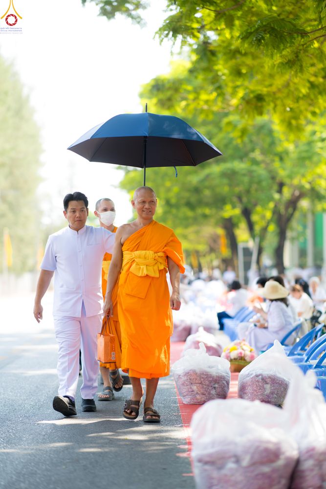 ภาพ No.306536:ภาพเบื้องหลังอาสาสมัครรวมใจ ชุดที่ 5 ในโครงการธรรมยาตรา กตัญญูบูชา มหาปูชนียาจารย์ พระมงคลเทพมุนี(สด จนฺทสโร) พระผู้ปราบมาร อนุสรณ์สถาน 7 แห่ง ปีที่ 14