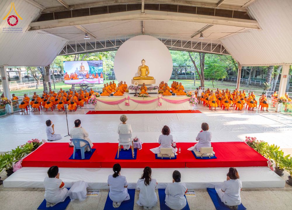 ภาพ No.322917:วันอาทิตย์ที่ 19 เมษายน พ.ศ. 2569 ตักบาตรฉลองพระใหม่ โครงการบรรพชาและอุปสมบทหมู่ รุ่นบูชาธรรม 82 ปี หลวงพ่อธัมมชโย ณ อาคารโถงช้าง สำนักงานใหญ่