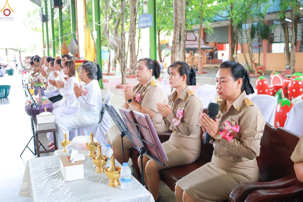 ภาพ No.333643:วันพฤหัสบดี ที่ 11 มิถุนายน พ.ศ.2569 โครงการตักบาตรปลื้มใจ" เนื่องในวันไหว้ครู  ณ โรงเรียนธนสิทธิ์อนุสรณ์ อ.บางพลี จ.สมุทรปราการ