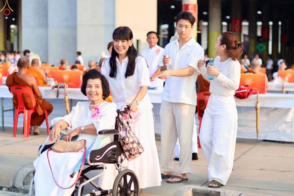 ภาพ No.324929:วันที่ 22 เมษายน พ.ศ.2569 (วันคุ้มครองโลก) พิธีถวายมหาสังฆทาน 40,000 กว่าวัดทั่วประเทศ (ชุดที่ 2) ณ ลานธรรม พระมหาธรรมกายเจดีย์ วัดพระธรรมกาย