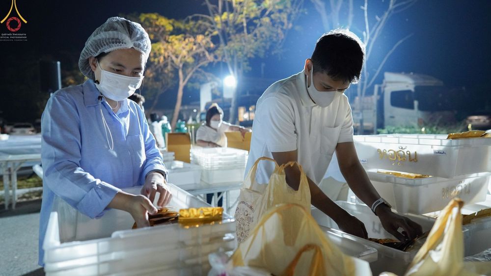 ภาพ No.71421:พิธีถวายภัตตาหารเป็นสังฆทาน แด่คณะพระธรรมยาตราฯ ในโครงการธรรมยาตรากตัญญูบูชา มหาปูชนียาจารย์ พระมงคลเทพมุนี(สด จนฺทสโร) พระผู้ปราบมาร อนุสรณ์สถาน 7 แห่ง ปีที่ 11 วันที่ 16 มกราคม พ.ศ. 2566