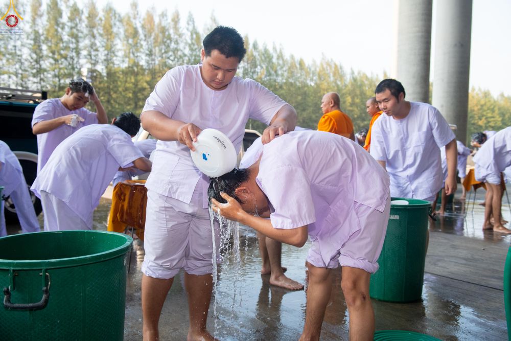 ภาพ No.319311:วันเสาร์ที่ 4 เมษายน พ.ศ.2569 พิธีปลงผมนาคธรรมทายาท โครงการอุปสมบทหมู่ธรรมทายาท ระดับอุดมศึกษา รุ่นที่ 53 ภาคฤดูร้อน ณ มหารัตนวิหารคด 13 วัดพระธรรมกาย