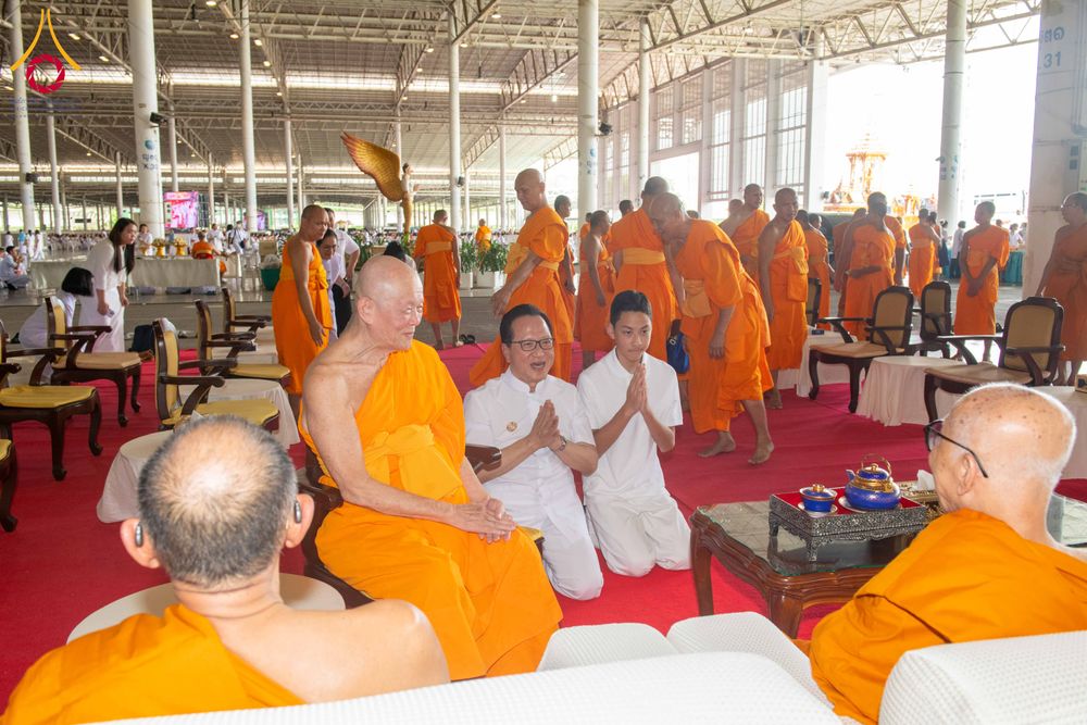 ภาพ No.316461:วันอาทิตย์ที่ 29 มีนาคม พ.ศ. 2569 พิธีทอดผ้าบังสุกุลและพิธีชำระร่าง โยมพ่อณรงค์ จินตมากุล  สิริอายุ 99 ปี 11 เดือน โยมบิดา พระครูปลัดรัตนวีรวัฒน์ (รังสฤษดิ์ อิทฺธิจินตโก) ที่ปรึกษาเจ้าคณะจังหวัดปทุมธานี เจ้าอาวาสวัดพระธรรมกาย  ณ ฌาปนสถานชั่วคราว ทางเข้า 