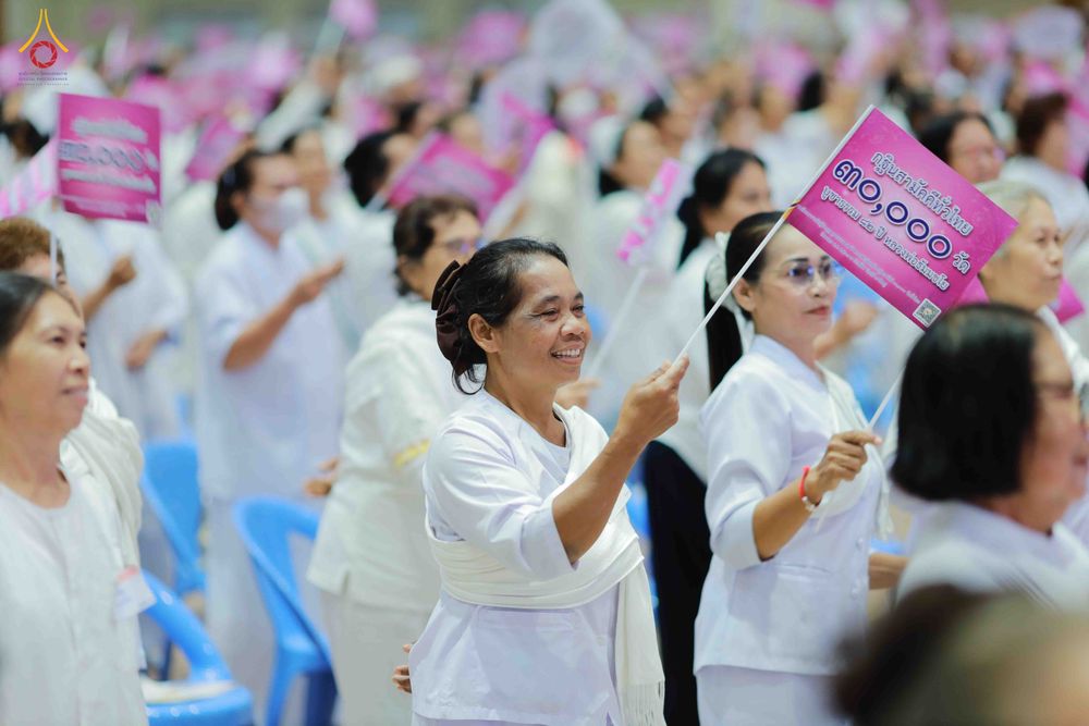 ภาพ No.344444:วันที่ 21-23 สิงหาคม พ.ศ. 2569 สัมมนารวมใจผู้นำบุญ บูชาธรรม 82 ปี หลวงพ่อธัมมชโย รุ่นที่ 1 กฐินสามัคคีทั่วไทย 30,000 วัด โครงการอุปสมบทบูชาธรรมมหาปูชนียาจารย์ 3,000 รูป  ณ ศูนย์ปฏิบัติธรรมเวิล์ดพีช วัลเล่ย์ จ.นครราชสีมา