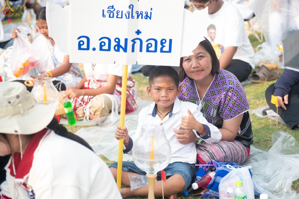 ภาพ No.296806:วันที่ 17 มกราคม พ.ศ. 2569 พิธีจุดประทีปถวายเป็นพุทธบูชา และบูชาธรรมมหาปูชนียาจารย์  ณ วัดโบสถ์บน ต.บางคูเวียง จ.นนทบุรี อนุสรณ์สถานลำดับที่ 4 สถานที่เกิดด้วยกายธรรม ในโครงการธรรมยาตรา กตัญญูบูชา มหาปูชนียาจารย์ พระมงคลเทพมุนี(สด จนฺทสโร) พระผู้ปราบมาร อ