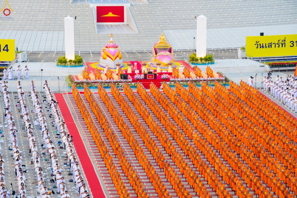 ภาพ No.307770:วันที่ 31 มกราคม พ.ศ. 2569 พิธีจุดประทีปธรรมถวายเป็นพุทธบูชา  และบูชาธรรมมหาปูชนียาจารย์ (ภาพชุดที่ 2) ณ วัดพระธรรมกาย ปทุมธานี ในโครงการธรรมยาตรา กตัญญูบูชา มหาปูชนียาจารย์ พระมงคลเทพมุนี(สด จนฺทสโร) พระผู้ปราบมาร อนุสรณ์สถาน 7 แห่ง ปีที่ 14