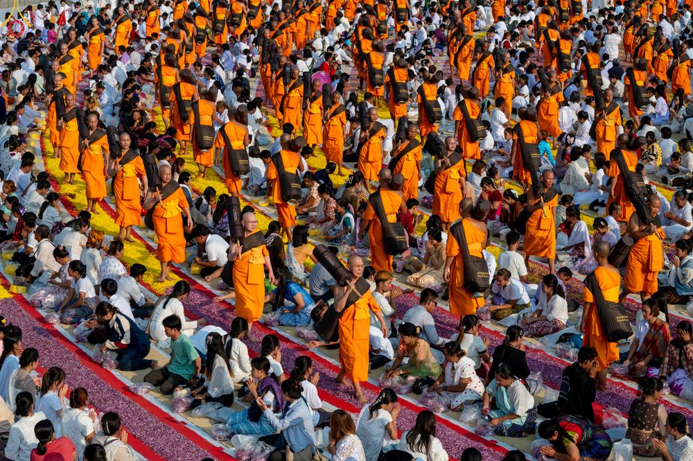 ภาพ No.299657:วันที่ 18 มกราคม พ.ศ. 2569 พิธีต้อนรับพระธรรมยาตรา (ภาพชุดที่ 2) ณ อนุสรณ์สถานลำดับที่ 5  สถานที่เผยแผ่วิชชาธรรมกายครั้งแรก อนุสรณ์สถานบางปลา วัดบางปลา อำเภอบางเลน จังหวัดนครปฐม ในโครงการธรรมยาตรา กตัญญูบูชา มหาปูชนียาจารย์ พระมงคลเทพมุนี(สด จนฺทสโร) พระ