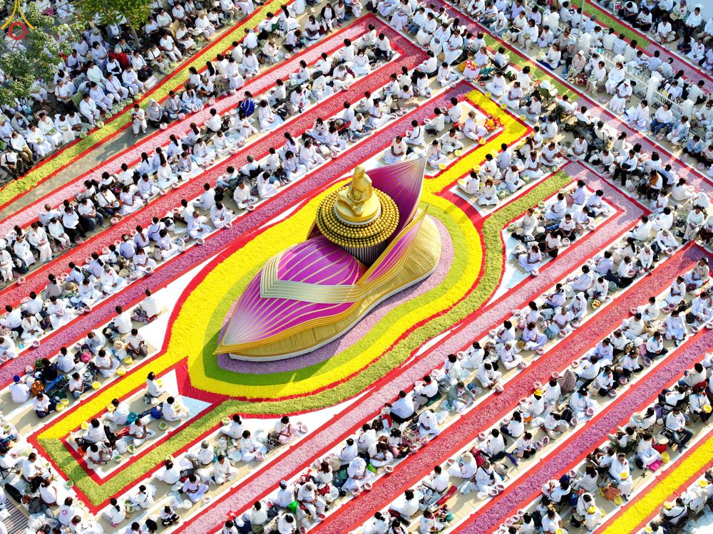 ภาพ No.295030:วันที่ 14 มกราคม พ.ศ. 2569 พิธีต้อนรับพระธรรมยาตรา อนุสรณ์สถานลำดับที่ 4  สถานที่เกิดด้วยกายธรรม ณ วัดโบสถ์บน ต.บางคูเวียง จ.นนทบุรี ในโครงการธรรมยาตรา กตัญญูบูชา มหาปูชนียาจารย์ พระมงคลเทพมุนี(สด จนฺทสโร) พระผู้ปราบมาร อนุสรณ์สถาน 7 แห่ง ปีที่ 14