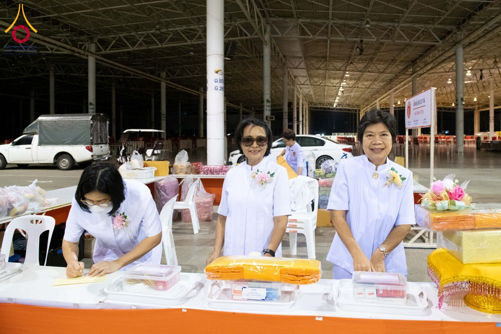 ภาพ No.279035:วันที่ 2 มกราคม พ.ศ.2569 พิธีถวายภัตตาหารเป็นสังฆทาน แด่พระธรรมยาตรา ณ วัดพระธรรมกาย ปทุมธานี ในโครงการธรรมยาตรา กตัญญูบูชา มหาปูชนียาจารย์ พระมงคลเทพมุนี(สด จนฺทสโร) พระผู้ปราบมาร อนุสรณ์สถาน 7 แห่ง ปีที่ 14