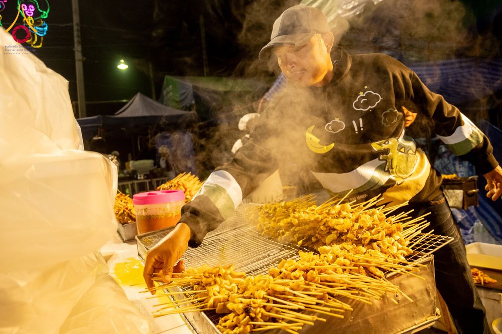 ภาพ No.291300:วันที่ 10 มกราคม พ.ศ. 2569 พิธีถวายภัตตาหารเป็นสังฆทาน แด่พระธรรมยาตรา ณ อนุสรณ์สถานคลองบางนางแท่น อ.สามพราน จ.นครปฐม ในโครงการธรรมยาตรา กตัญญูบูชา มหาปูชนียาจารย์ พระมงคลเทพมุนี(สด จนฺทสโร) พระผู้ปราบมาร อนุสรณ์สถาน 7 แห่ง ปีที่ 14