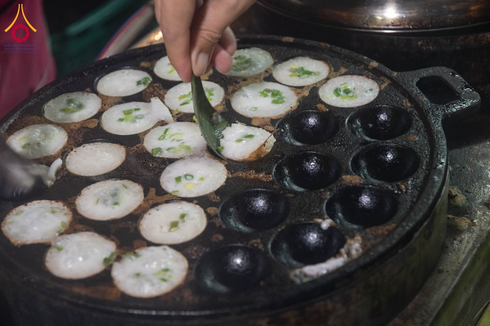 ภาพ No.298427:วันที่ 20 มกราคม พ.ศ. 2569 พิธีถวายภัตตาหารเป็นสังฆทาน แด่พระธรรมยาตรา ณ อนุสรณ์สถานบางปลา วัดบางปลา อำเภอบางเลน จังหวัดนครปฐม ในโครงการธรรมยาตรา กตัญญูบูชา มหาปูชนียาจารย์ พระมงคลเทพมุนี(สด จนฺทสโร) พระผู้ปราบมาร อนุสรณ์สถาน 7 แห่ง ปีที่ 14