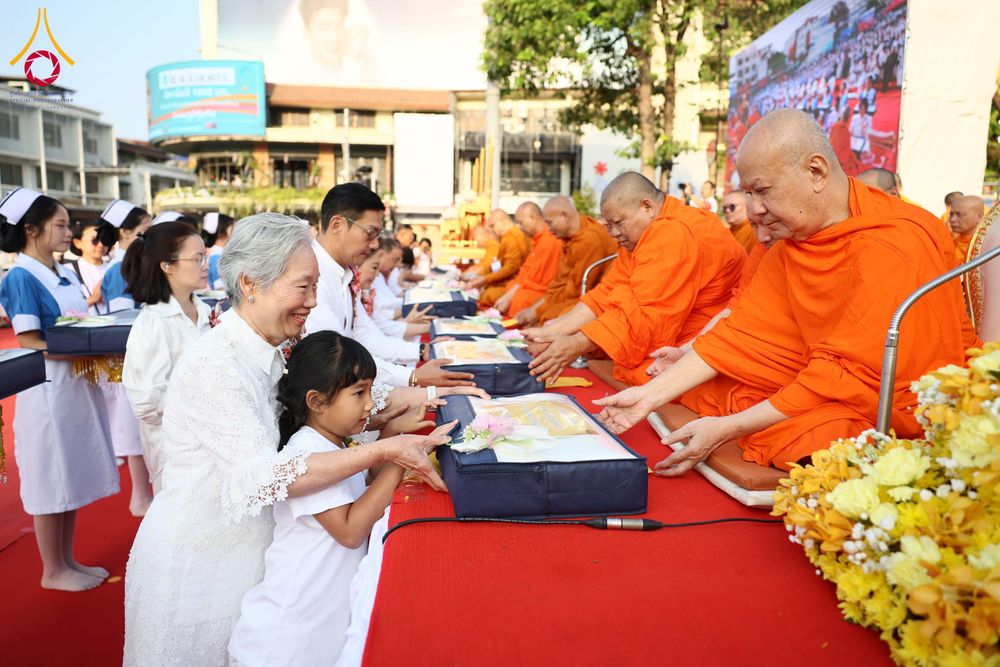 ภาพ No.312809:วันอาทิตย์ที่ 8 มีนาคม พ.ศ.2569 ทำบุญเมืองนครราชสีมา 558 ปี ตักบาตรพระ 10,000 รูป (ภาพชุดที่ 2)