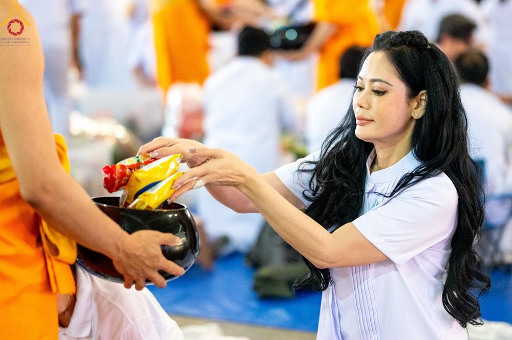 ภาพ No.207336:พิธีตักบาตร และปฏิบัติธรรมช่วงสาย ในวันมาฆบูชา วันพุธที่ 12 กุมภาพันธ์ พ.ศ. 2568 ณ วัดพระธรรมกาย จังหวัดปทุมธานี