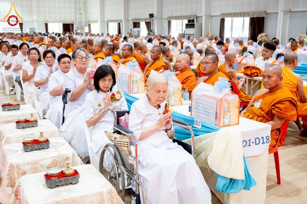 ภาพ No.238925:วันเสาร์ที่ 16 สิงหาคม พ.ศ. 2568 งานบุญประจำปี ครั้งที่ 20 พิธีทักษิณานุปทานแด่บรรพชน ตระกูลผ่องสวัสดิ์และหมู่ญาติที่ล่วงลับไปแล้ว ณ พระมหาเจดีย์ทัตตชีโว ศูนย์อบรมเยาวชนกาญจนบุรี