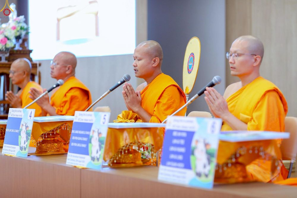 ภาพ No.241516:วันเสาร์ที่ 23 สิงหาคม พ.ศ. 2568 พิธีบุพเปตพลีนานาชาติ ปีที่ 12 ณ ศูนย์ปฏิบัติธรรมภาคใต้ อ.บางกล่ำ จ.สงขลา