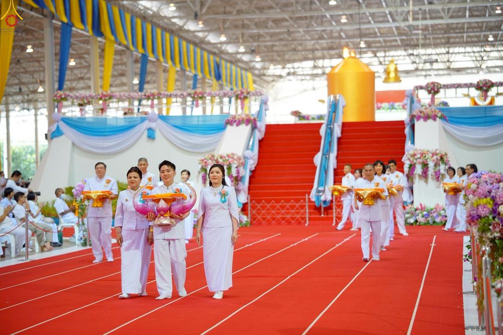 ภาพ No.251661:วันที่ 10 ตุลาคม พ.ศ. 2568 พิธีทอดผ้าป่าสมทบกฐินวัดพระธรรมกาย และสมทบกฐิน 30,000 กว่าวัดทั่วประเทศ ครั้งที่ 3 ณ สภาธรรมกายสากล วัดพระธรรมกาย