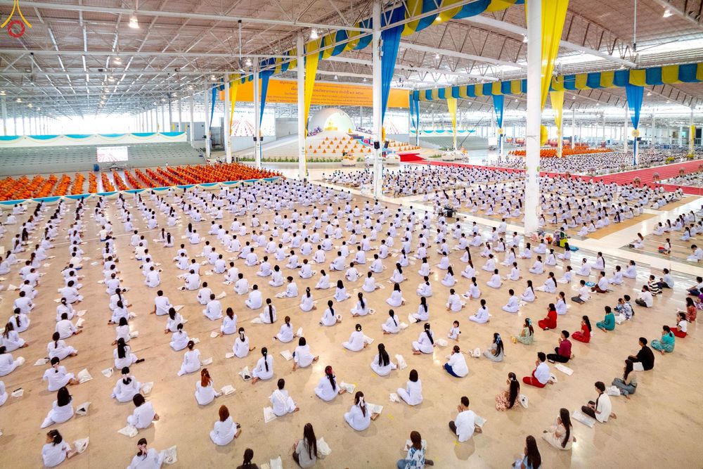 ภาพ No.243707:วันอาทิตย์ที่ 7 กันยายน พ.ศ. 2568 พิธีบูชาครูผู้ค้นพบวิชชาธรรมกาย , พิธีบูชาข้าวพระ ณ สภาธรรมกายสากล วัดพระธรรมกาย