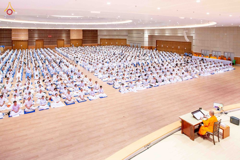 ภาพ No.344385:วันที่ 21-23 สิงหาคม พ.ศ. 2569 สัมมนารวมใจผู้นำบุญ บูชาธรรม 82 ปี หลวงพ่อธัมมชโย รุ่นที่ 1 กฐินสามัคคีทั่วไทย 30,000 วัด โครงการอุปสมบทบูชาธรรมมหาปูชนียาจารย์ 3,000 รูป  ณ ศูนย์ปฏิบัติธรรมเวิล์ดพีช วัลเล่ย์ จ.นครราชสีมา