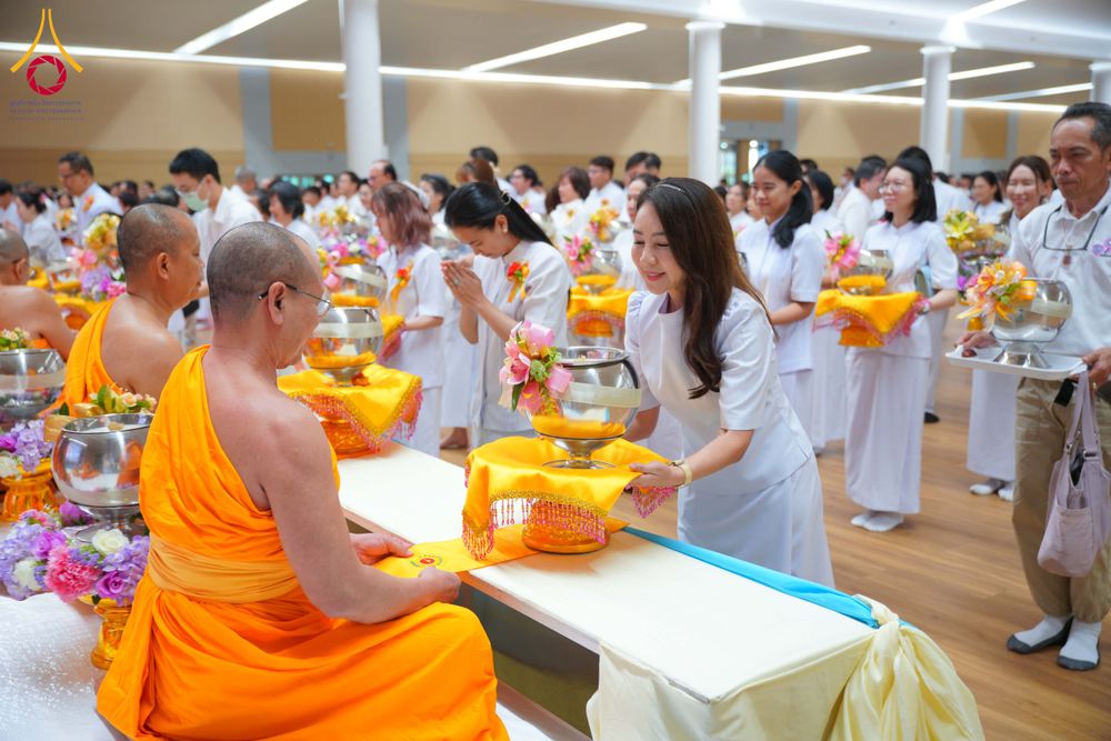 ภาพ No.310736:วันอาทิตย์ที่ 22 กุมภาพันธ์ พ.ศ. 2569 พิธีถวายโคมมาฆประทีป ณ ห้องแก้วสารพัดนึก 2 วัดพระธรรมกาย จ.ปทุมธานี