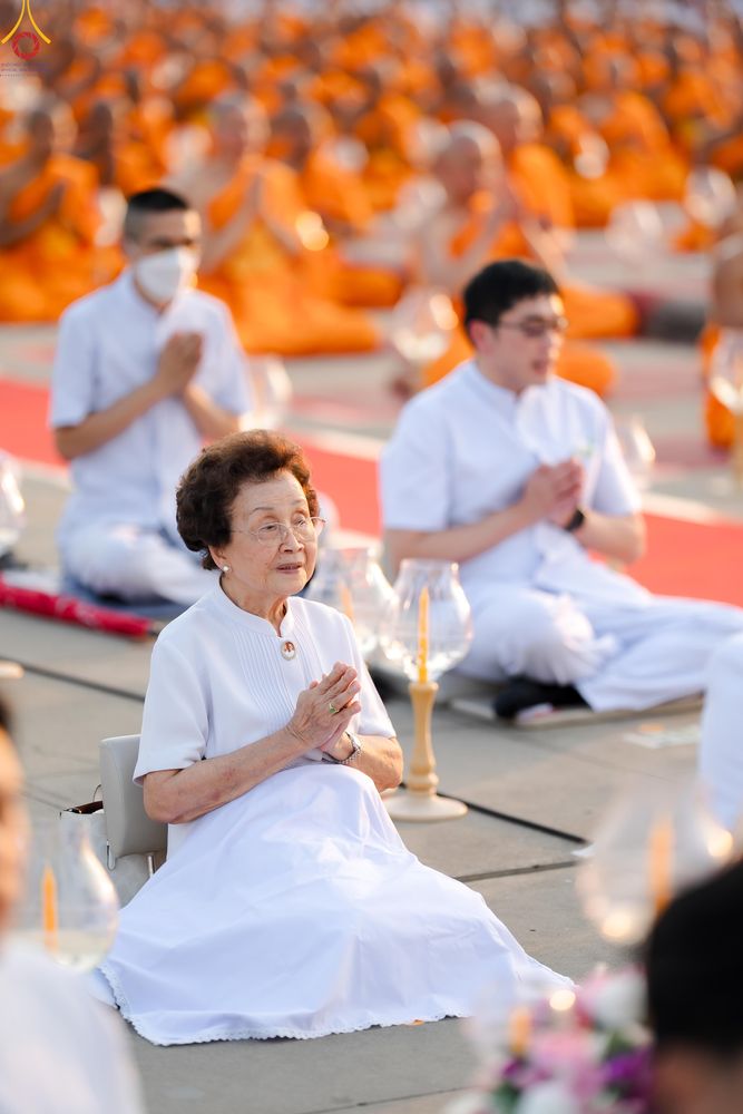 ภาพ No.307468:วันที่ 31 มกราคม พ.ศ. 2569 พิธีจุดประทีปธรรมถวายเป็นพุทธบูชา  และบูชาธรรมมหาปูชนียาจารย์ (ภาพชุดที่ 2) ณ วัดพระธรรมกาย ปทุมธานี ในโครงการธรรมยาตรา กตัญญูบูชา มหาปูชนียาจารย์ พระมงคลเทพมุนี(สด จนฺทสโร) พระผู้ปราบมาร อนุสรณ์สถาน 7 แห่ง ปีที่ 14