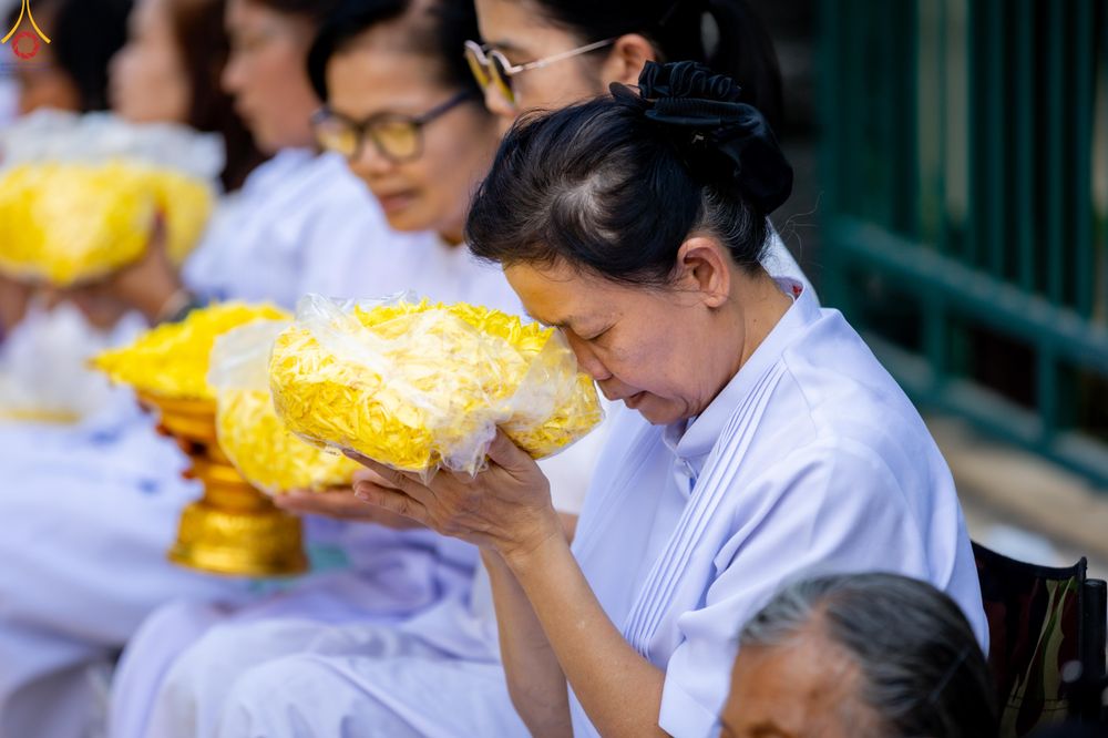 ภาพ No.294996:วันที่ 14 มกราคม พ.ศ. 2569 พิธีต้อนรับพระธรรมยาตรา อนุสรณ์สถานลำดับที่ 4  สถานที่เกิดด้วยกายธรรม ณ วัดโบสถ์บน ต.บางคูเวียง จ.นนทบุรี ในโครงการธรรมยาตรา กตัญญูบูชา มหาปูชนียาจารย์ พระมงคลเทพมุนี(สด จนฺทสโร) พระผู้ปราบมาร อนุสรณ์สถาน 7 แห่ง ปีที่ 14