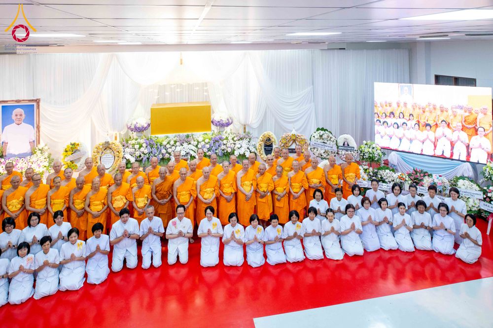 ภาพ No.315385:วันอังคารที่ 24 มีนาคม พ.ศ. 2569 พิธีบำเพ็ญกุศล คุณพ่อณรงค์ จินตมากุล  สิริอายุ 99 ปี 11 เดือน โยมบิดา พระครูปลัดรัตนวีรวัฒน์ (รังสฤษดิ์ อิทฺธิจินตโก) ที่ปรึกษาเจ้าคณะจังหวัดปทุมธานี เจ้าอาวาสวัดพระธรรมกาย  ณ ห้องปลูกศรัทธา 2 วัดพระธรรมกาย ปทุมธานี