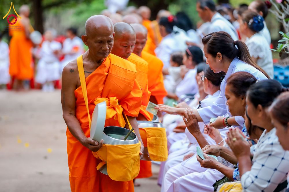 ภาพ No.285449:วันเสาร์ที่ 6 ธันวาคม พ.ศ.2568  พิธีอุปสมบทหมู่ ธรรมทายาท รุ่นบูชาธรรมมหาปูชนียาจารย์ ประจำปี 2568  ณ วัดเกาะแก้วประชานุรักษ์ ต.ชัยนาม อ.วังทอง จ.พิษณุโลก